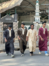 Load image into Gallery viewer, Maroon Omani Thobes
