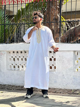 Load image into Gallery viewer, White Omani Thobes
